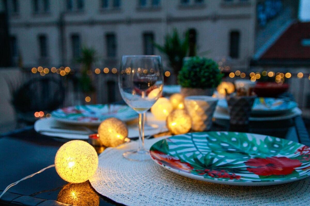 L'Amoureux - Terrasse Et Climatisation Coeur De Ville มงต์เปอลิเยร์ ภายนอก รูปภาพ